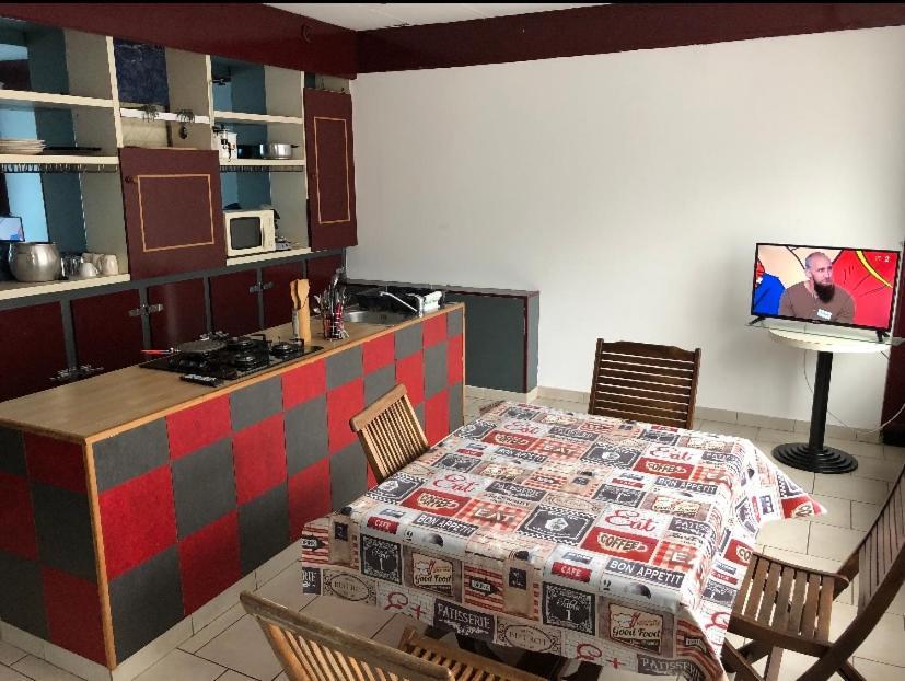 Le Studio De Tom Hirson Buitenkant foto